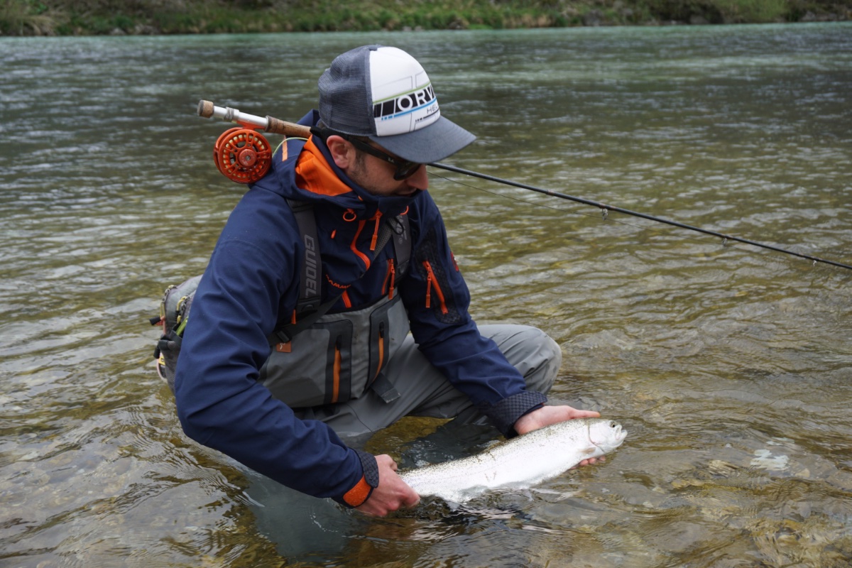 schöner Fang im seichten Wasser