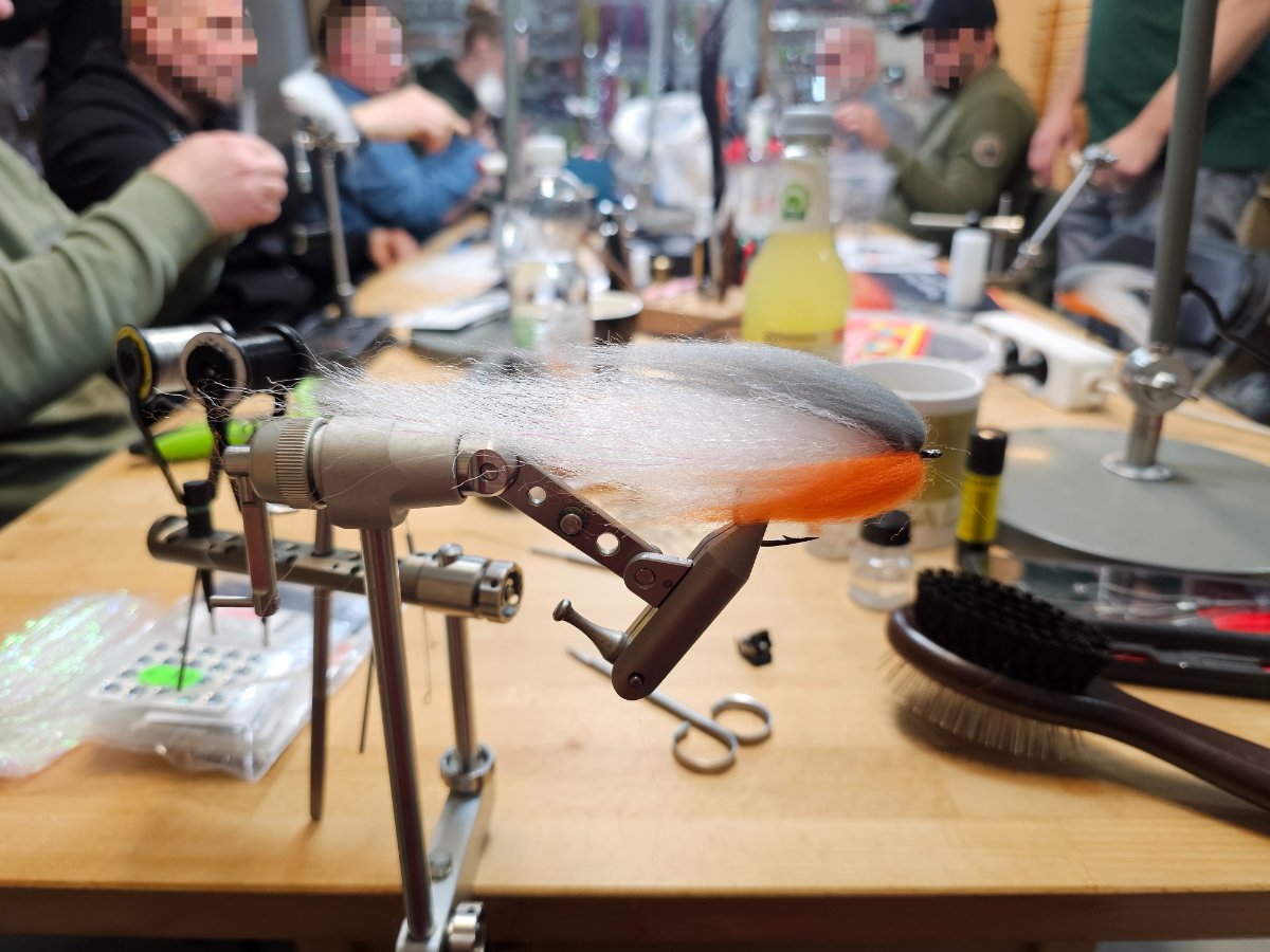 Hechtfliege mit Hollowtie Kinkyfibre und Pike Monkey Dubbing