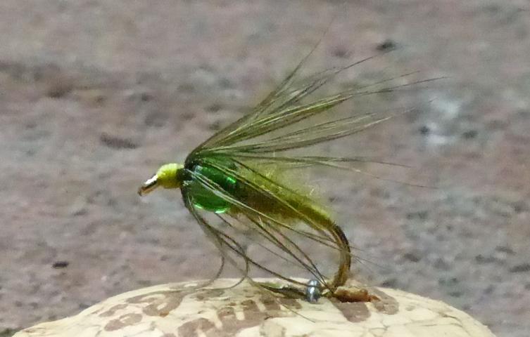 green_glass_bead_hackle 0081.JPG