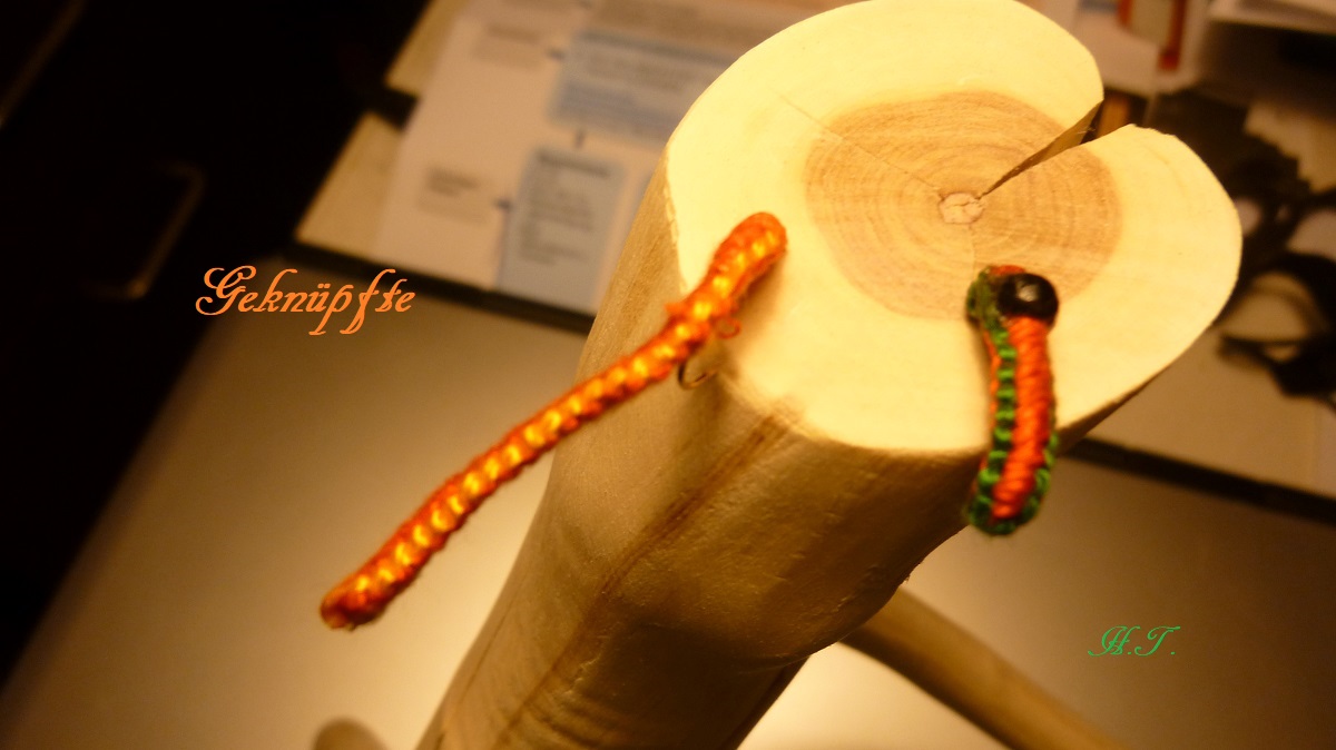 Geknüpfte Fliegen.JPG